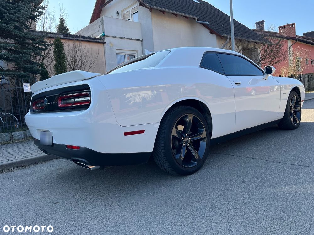 Dodge Challenger 5.7 R/T - 11