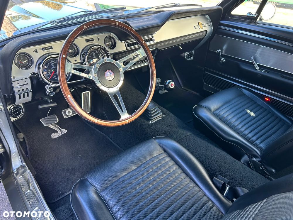 Ford Mustang - 27