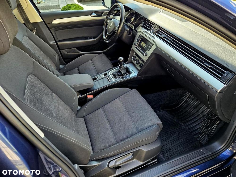 Volkswagen Passat 1.8 TSI BMT Highline - 29