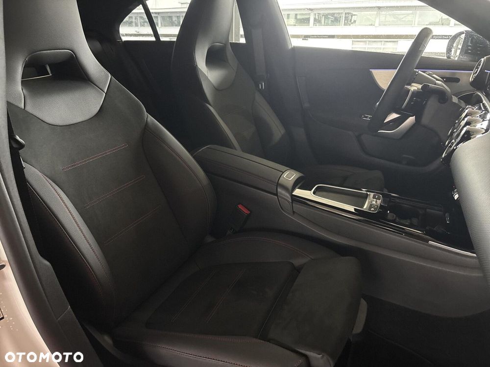 Mercedes-Benz CLA - 18