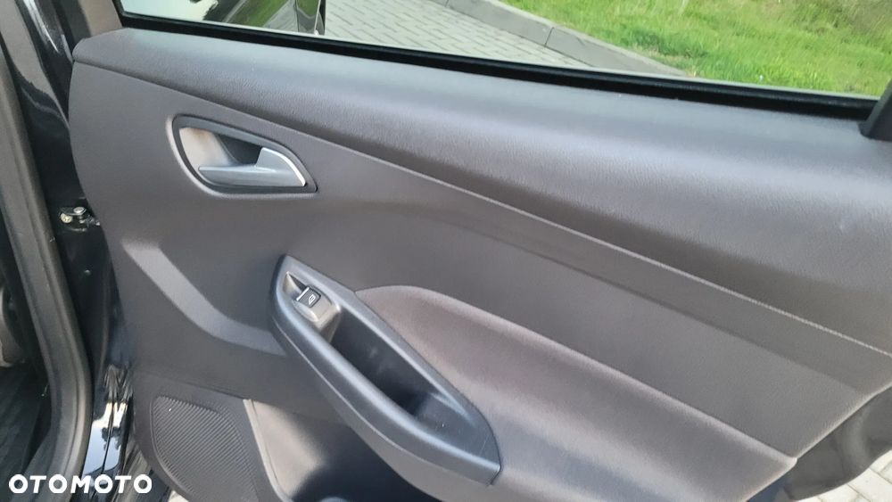 Ford Focus 1.0 EcoBoost Trend - 13