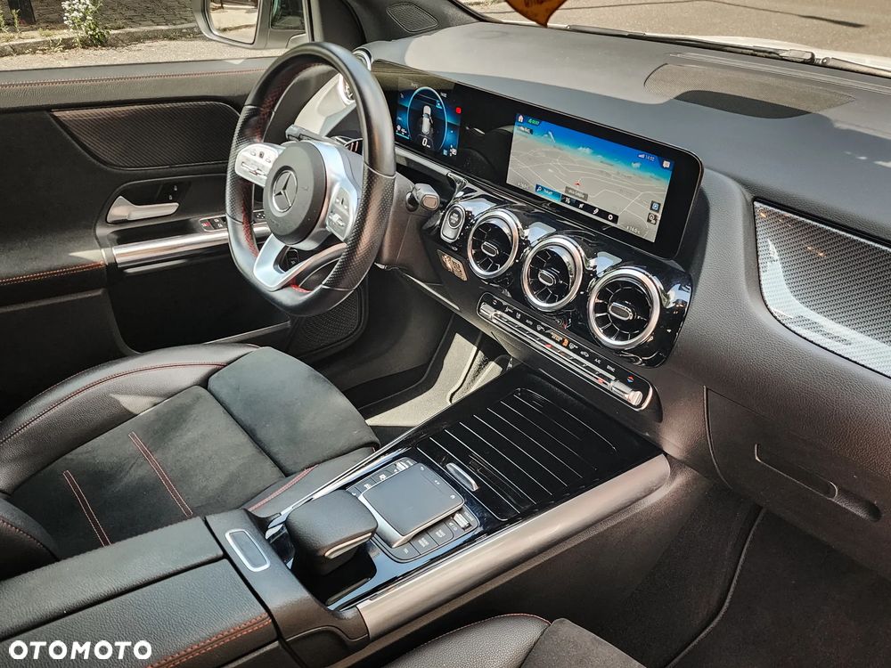 Mercedes-Benz GLA 200 AMG Line - 17