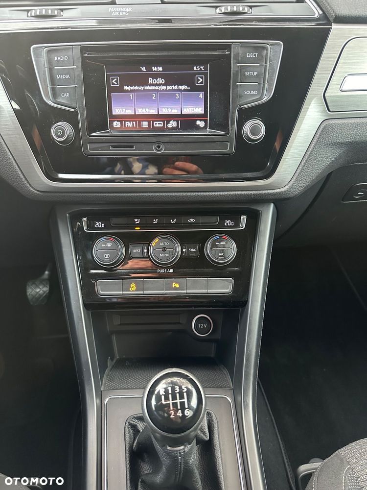 Volkswagen Touran 1.6 TDI BMT Comfortline - 21