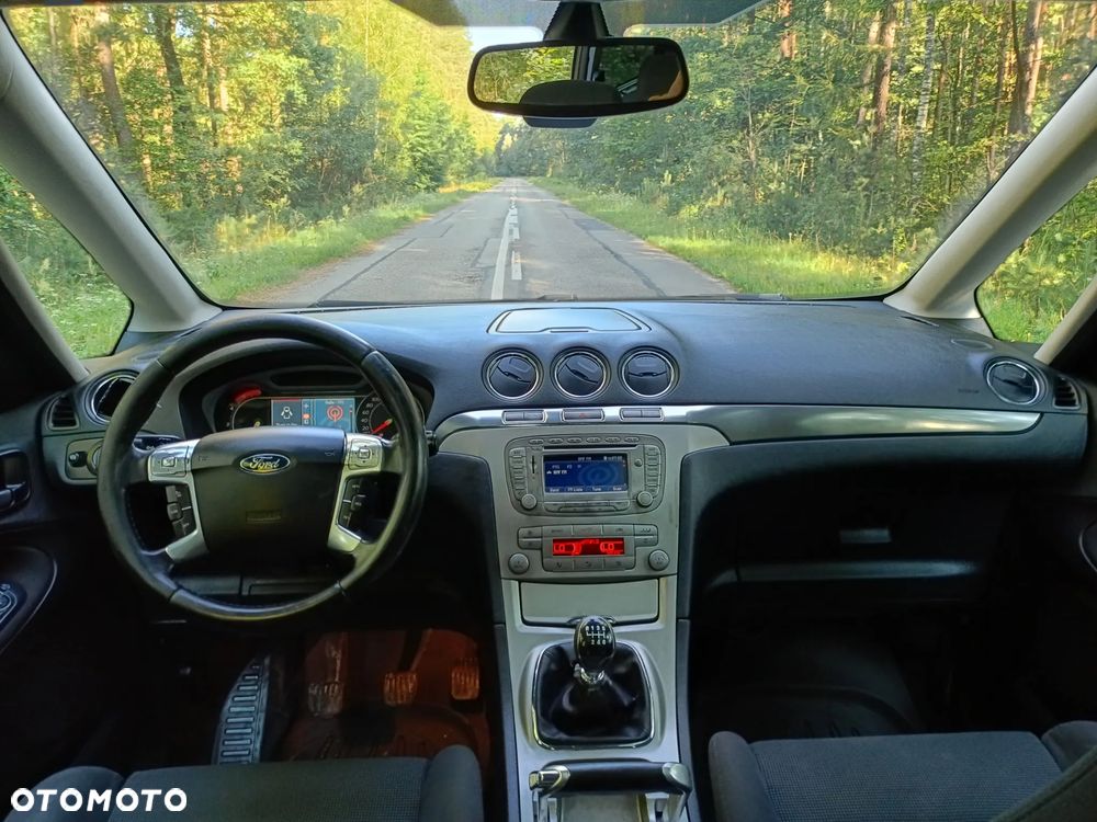 Ford Galaxy 2.0 TDCi Ghia - 7