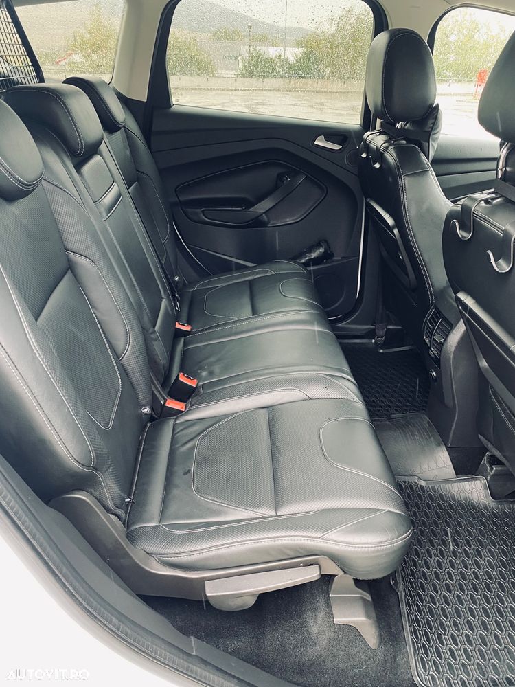 Ford Kuga - 11