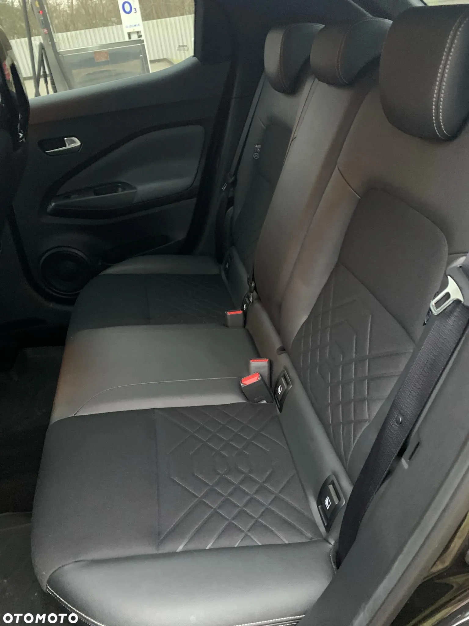 Nissan Juke 1.0 DIG-T Tekna DCT - 2
