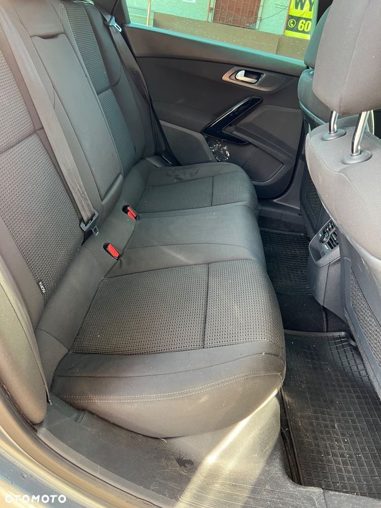 Peugeot 5008 - 22