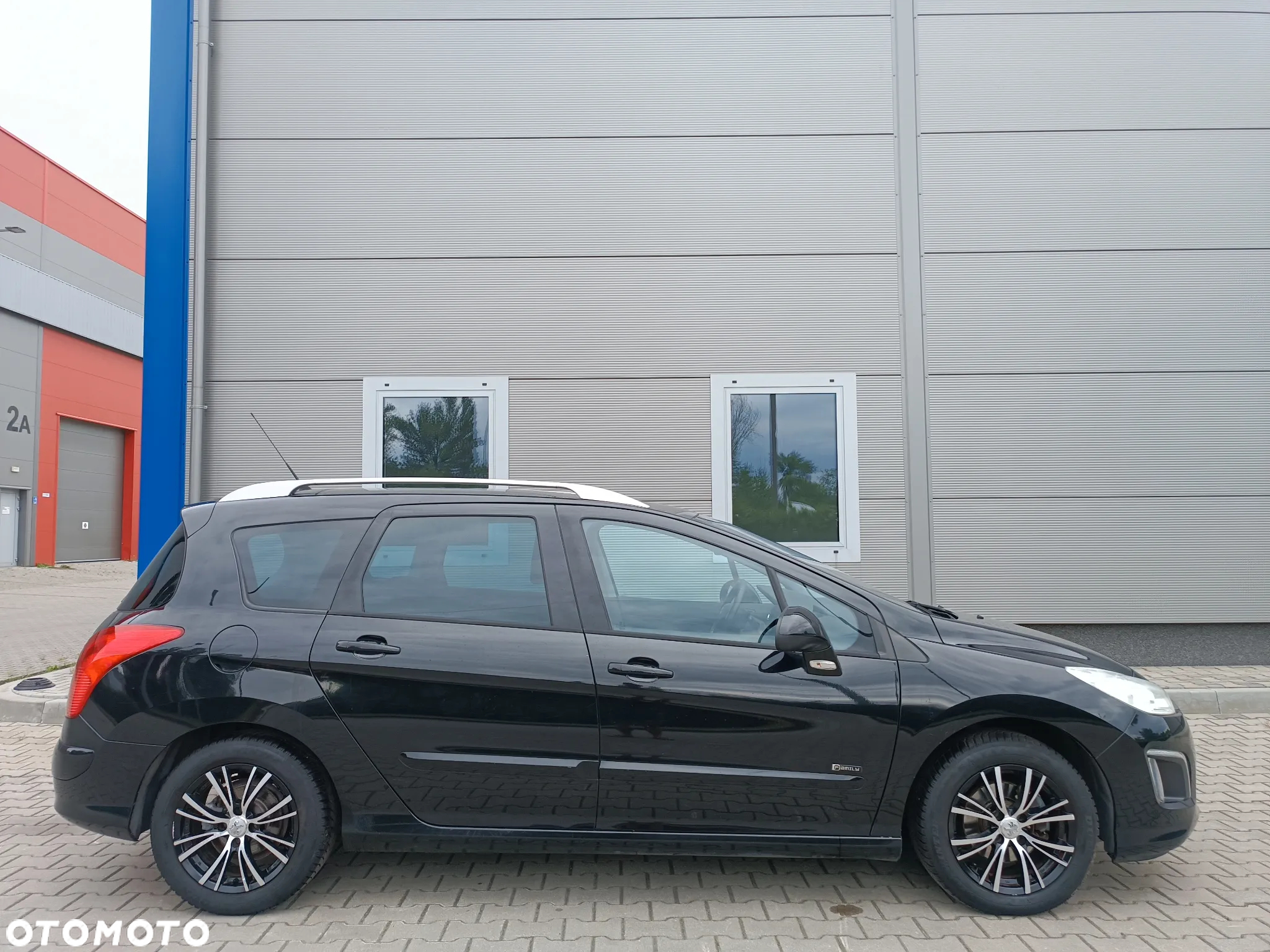 Peugeot 308 SW 120 VTi Family - 16