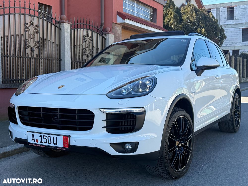 Porsche Cayenne - 1