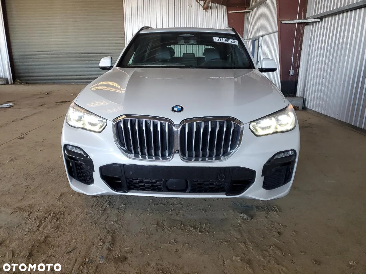 BMW X5 xDrive50i - 2