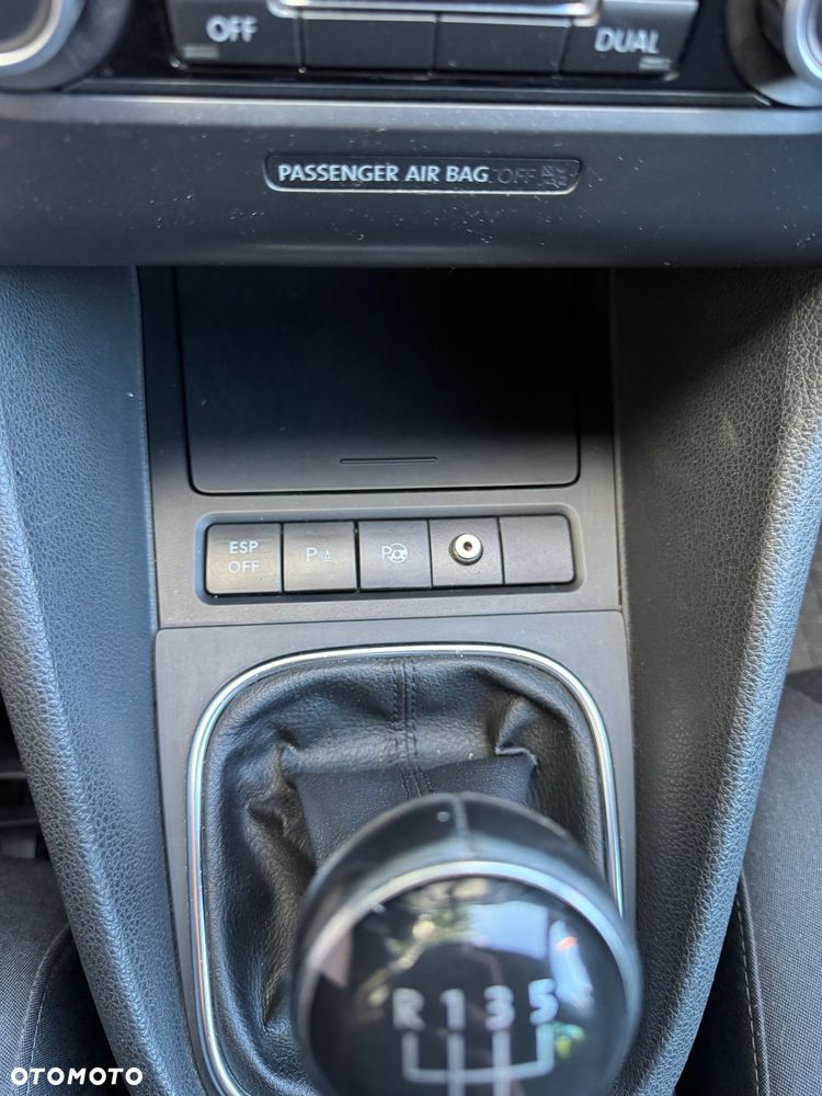 Volkswagen Golf 2.0 TDI DPF Highline - 16