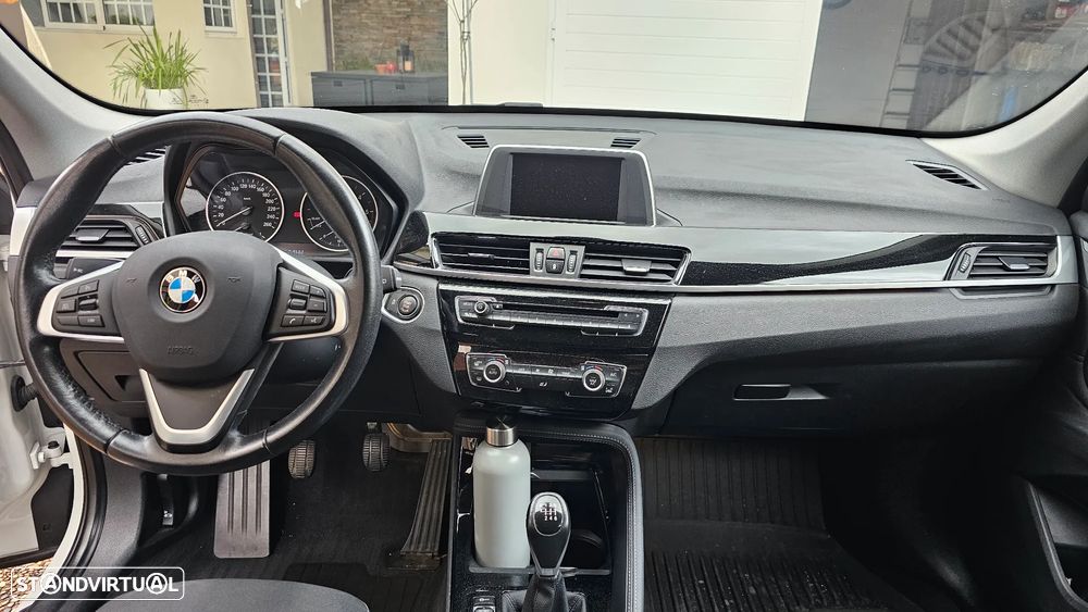 BMW X1 18 d sDrive Line Sport - 9