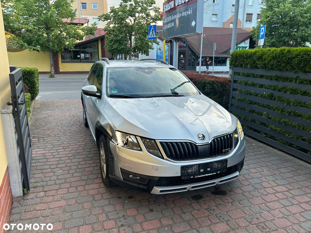 Skoda Octavia Scout 1.8 TSI 4x4 DSG - 2