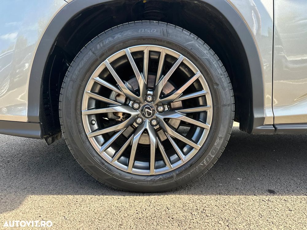 Lexus Seria RX - 14