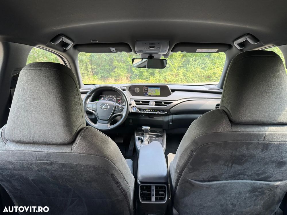 Lexus UX 250h Business Edition - 10