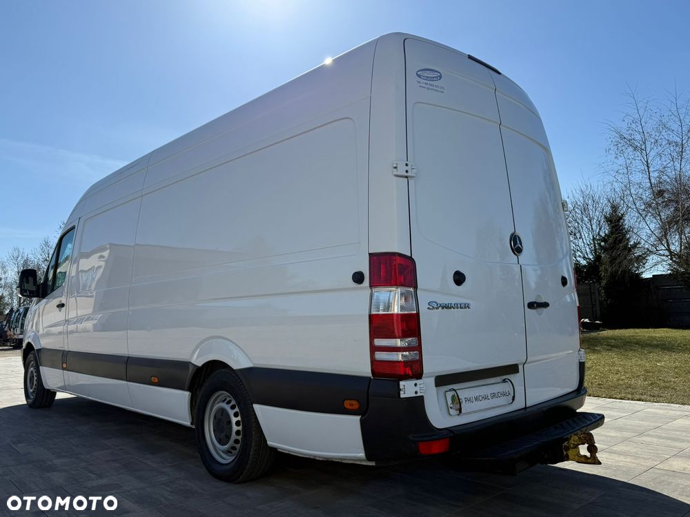 Mercedes-Benz Sprinter - 4