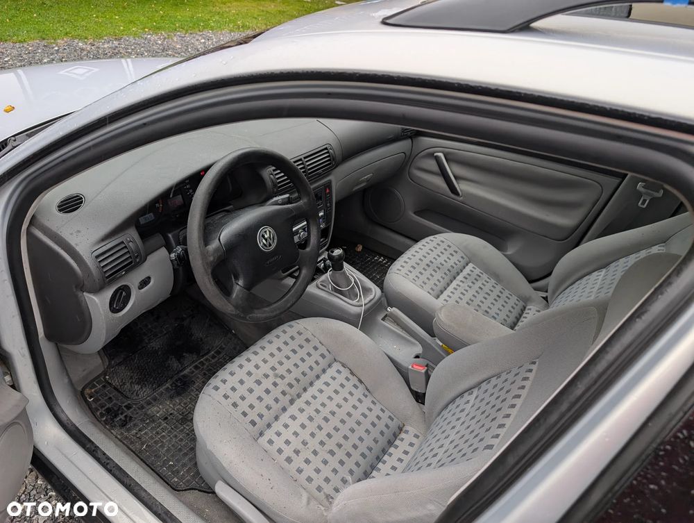 Volkswagen Passat 1.8T - 7
