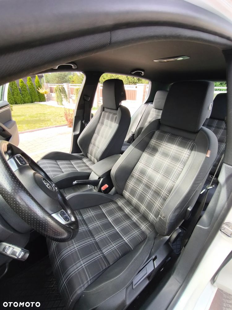 Volkswagen Golf 2.0 TDI GTD - 7