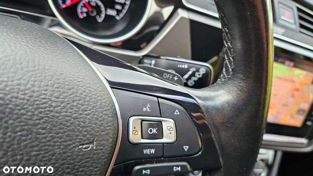 Volkswagen Touran 2.0 TDI SCR DSG IQ.DRIVE - 27