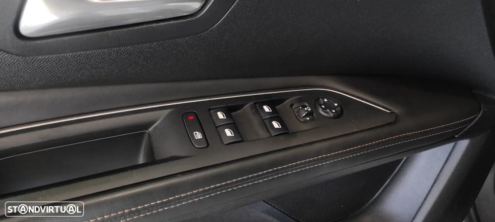 Peugeot 3008 2.0 BlueHDi GT EAT8 - 28