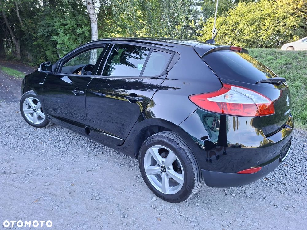 Renault Megane TCe 130 Bose Edition - 8