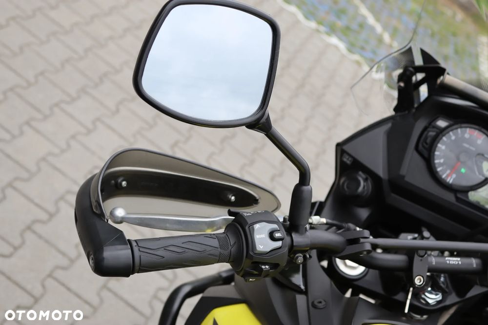 Suzuki V-STROM - 17
