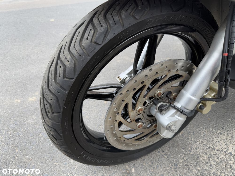 Piaggio Beverly - 11