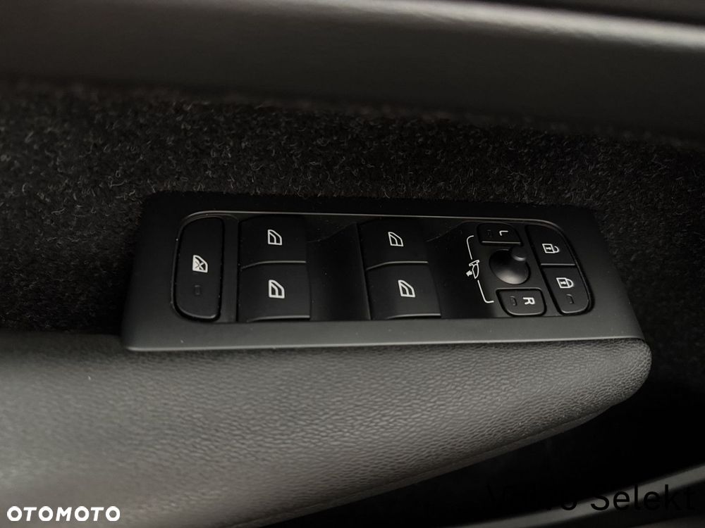 Volvo XC 40 - 30