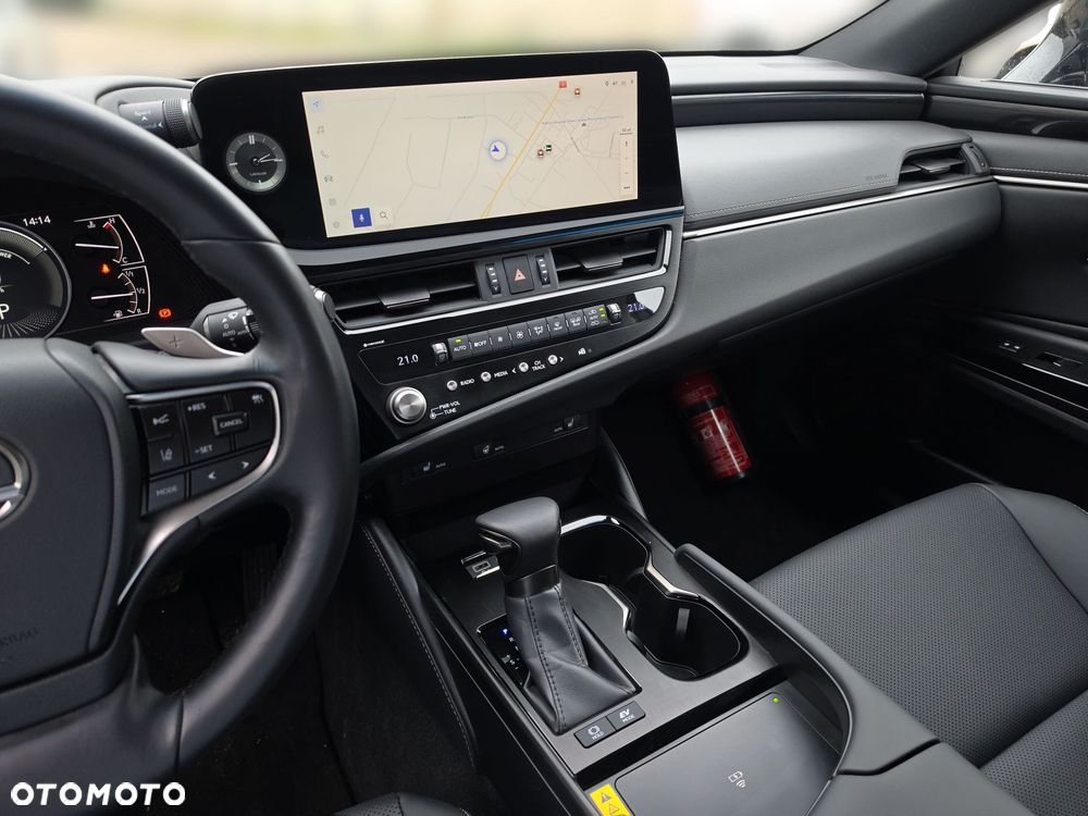 Lexus ES 300h Business Edition - 13