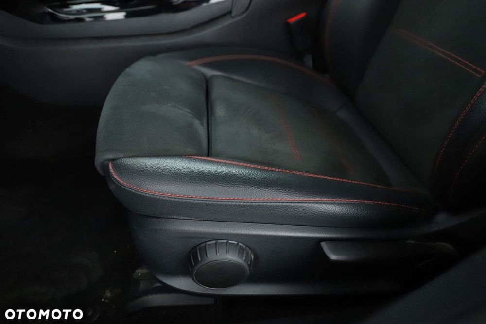 Mercedes-Benz CLA - 19
