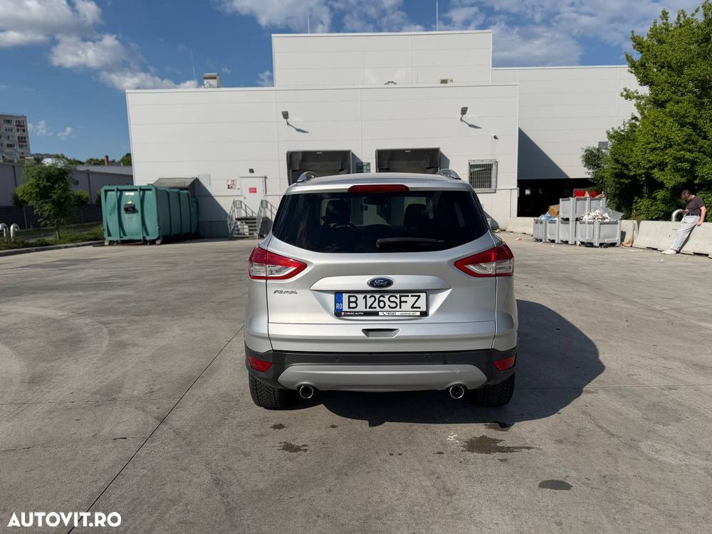 Ford Kuga 2.0 TDCi Powershift 4WD Titanium - 5