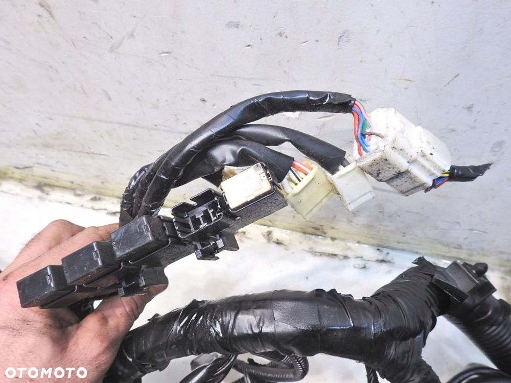 WIĄZKA INSTALACJA KOMORY SILNIKA SUBARU LEGACY V 2.0 D - 5