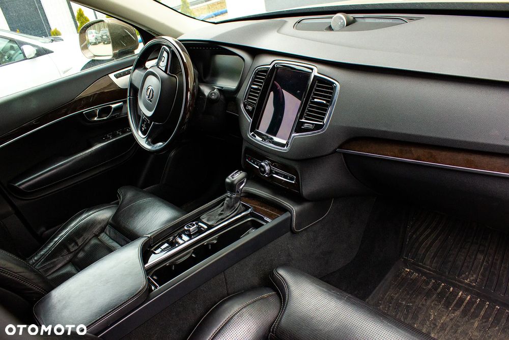Volvo XC 90 D5 AWD Inscription - 38