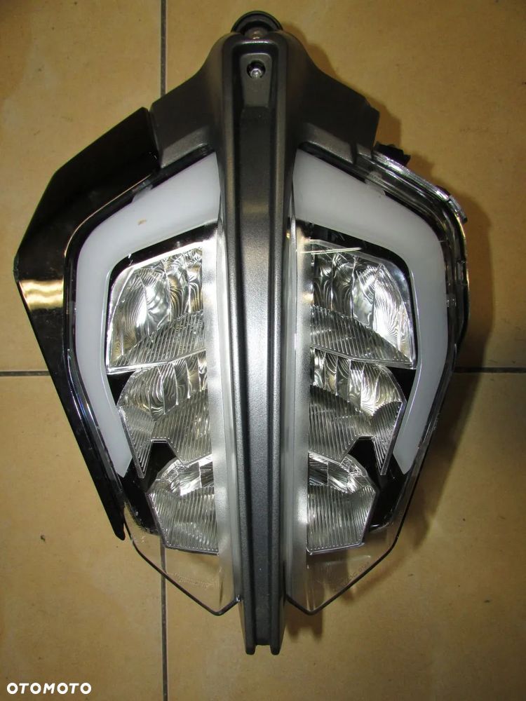 KTM Duke 125 17-23 lampa przód reflektor oryginał OEM - 2