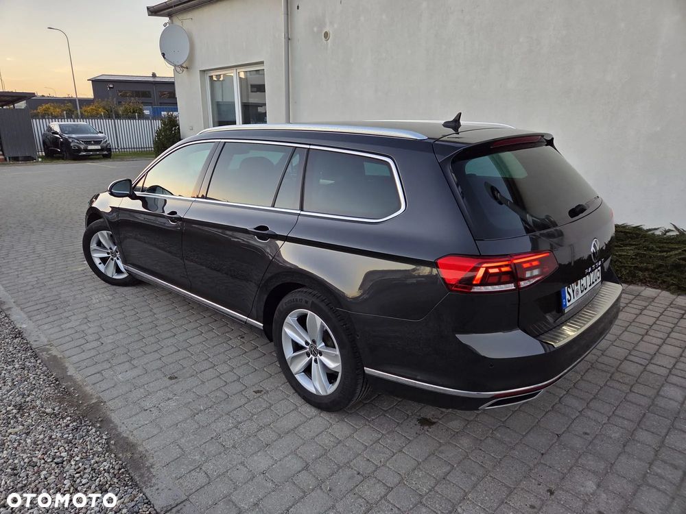 Volkswagen Passat - 8