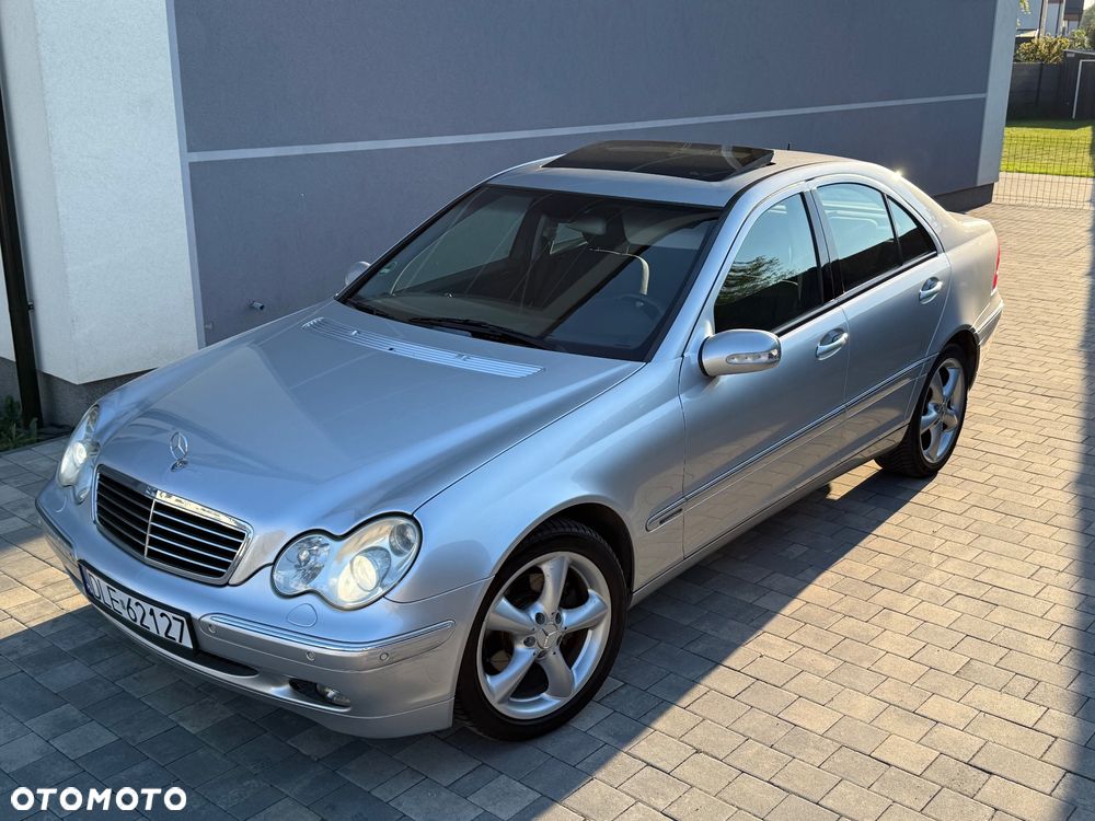 Mercedes-Benz Klasa C 320 Elegance - 1