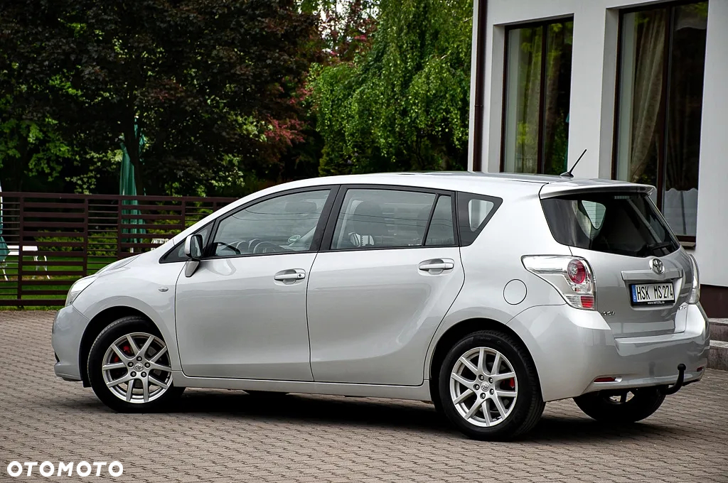Toyota Verso 1.8 Premium 7os - 21