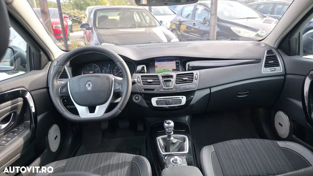 Renault Laguna Grandtour ENERGY dCi 175 FAP Start & Stop Bose Edition - 6