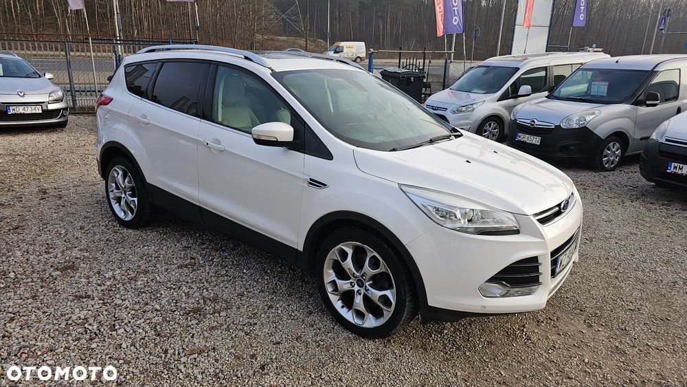 Ford Escape 2.0 EcoBoost FWD Titanium - 24