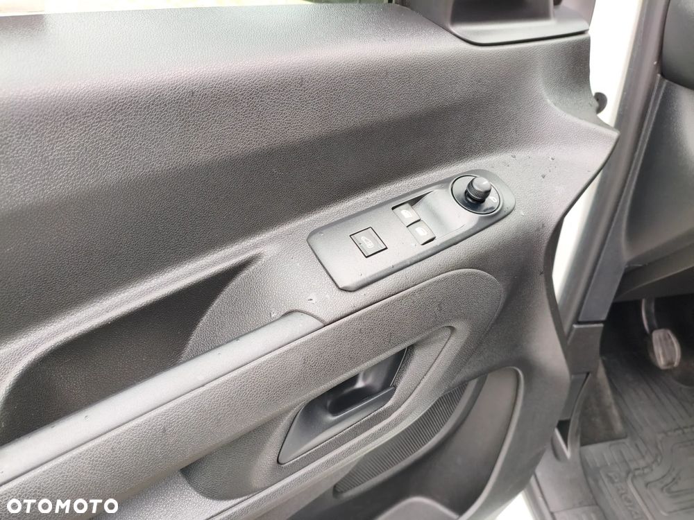 Toyota Proace City - 10