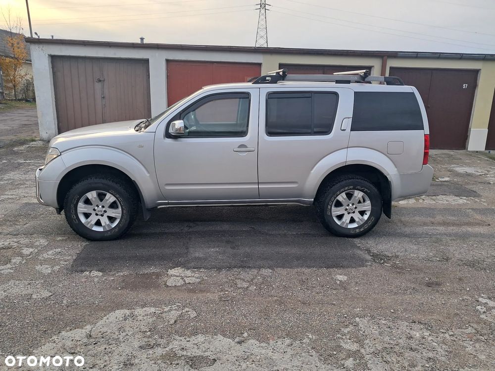 Nissan Pathfinder 2.5 DCi Comfort / XE - 4