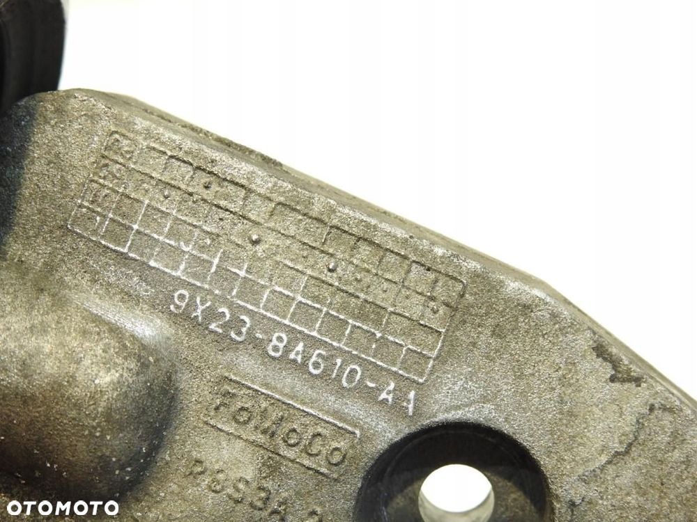 ŁAPA ROLKA SILNIKA JAGUAR XF X250 3.0 D V6 9X23-8A610-AA - 5