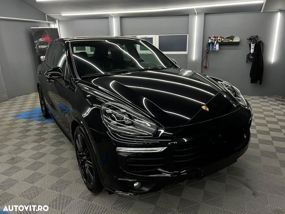 Porsche Cayenne Platinum Edition - 7