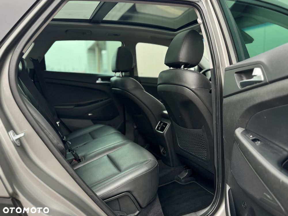 Hyundai Tucson 2.0 CRDI 4WD Automatik Premium - 6