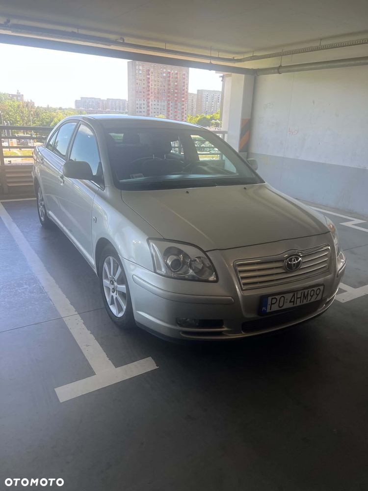 Toyota Avensis 1.8 VVT-i Sol - 1