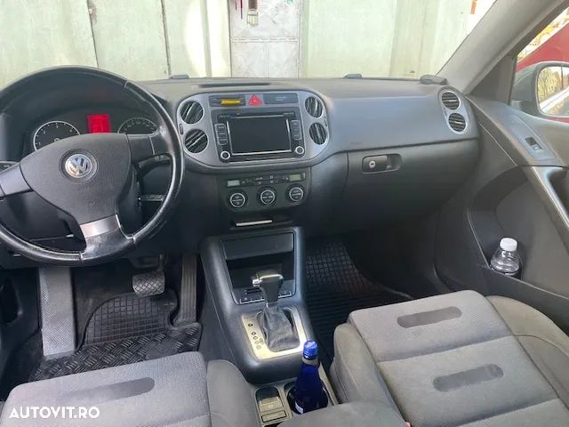 Volkswagen Tiguan ver-2-0-tdi-4motion-dsg-sport-style - 6