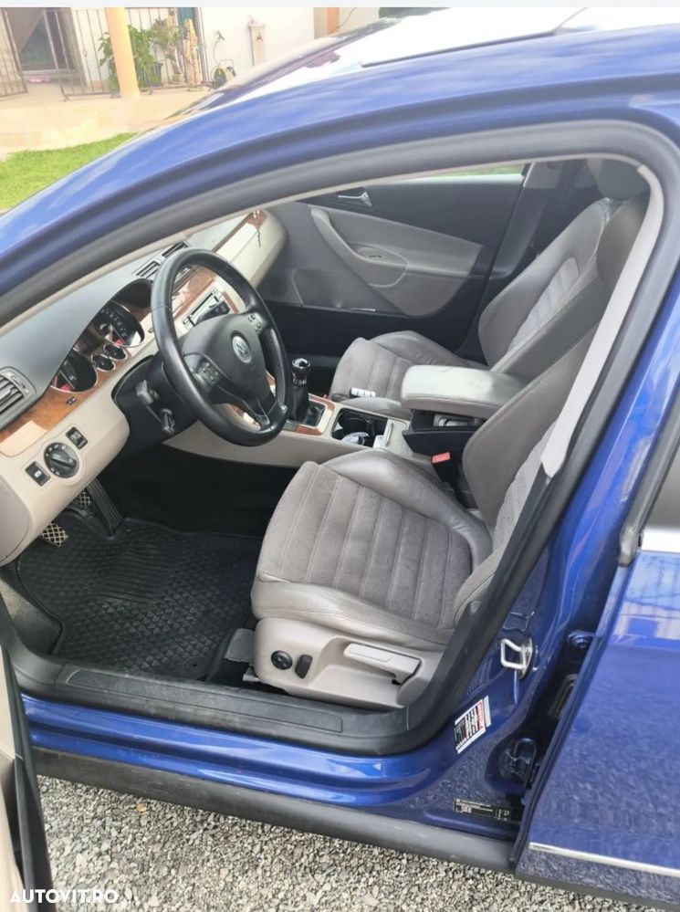 Volkswagen Passat Variant 2.0 TDI Highline DPF - 16