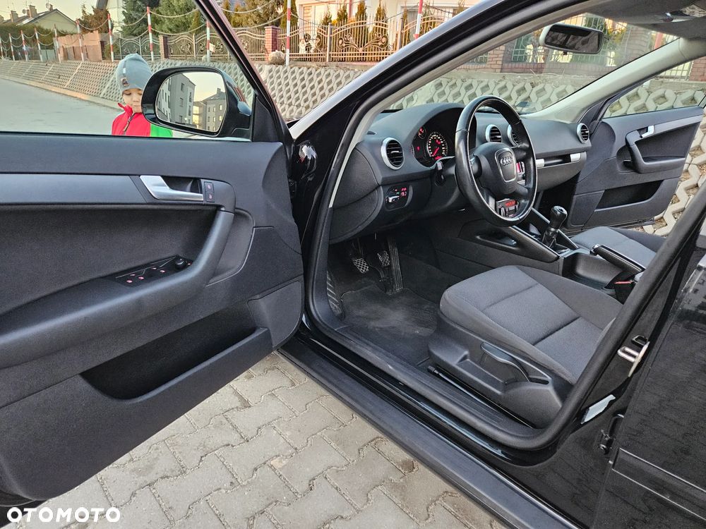 Audi A3 Sportback - 13