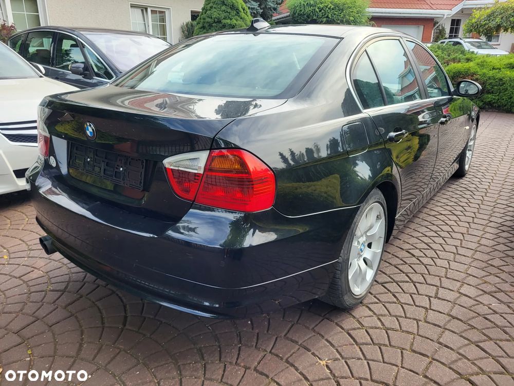 BMW Seria 3 325xi - 33