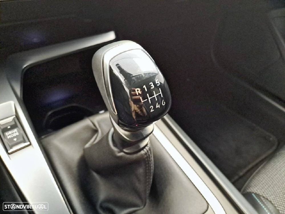 Peugeot 308 SW 1.2 PureTech Allure Pack - 18